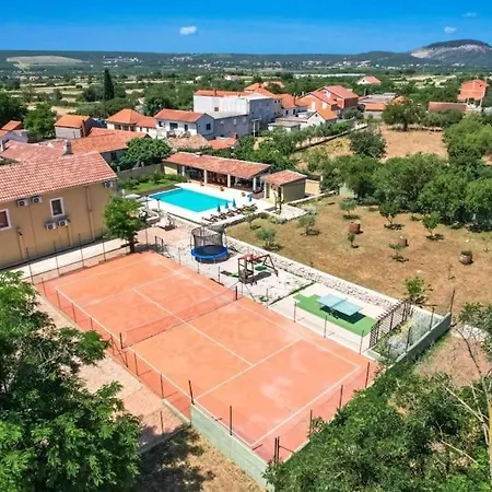 Villa Mediterraneo