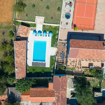 Villa Mediterraneo *
