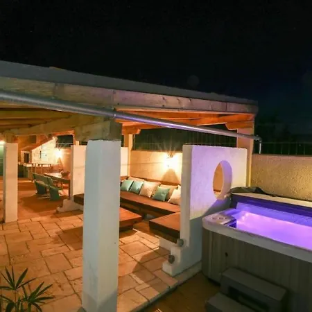 Mediterraneo Villa *